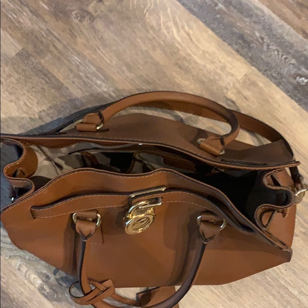 Authentic Michael Kors Leather Purse - image 6